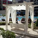 Privite Admiral Plaza Lejlighed *