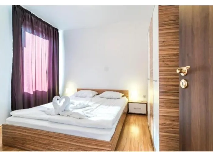 Privite Admiral Plaza Appartement *