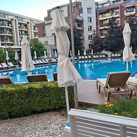 Privates Admiral Plaza Apartman *